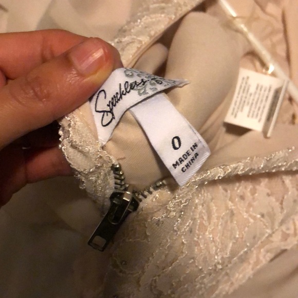 ADORABLE AND CLASSY - Picture 3 of 5